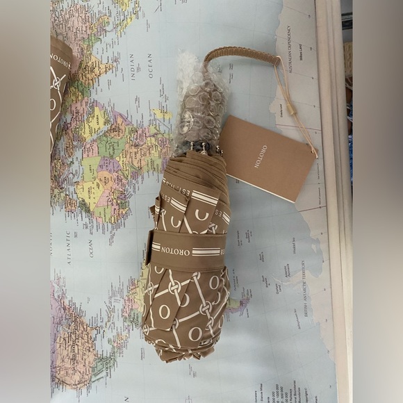 Unused Oroton umbrella - Picture 2 of 2